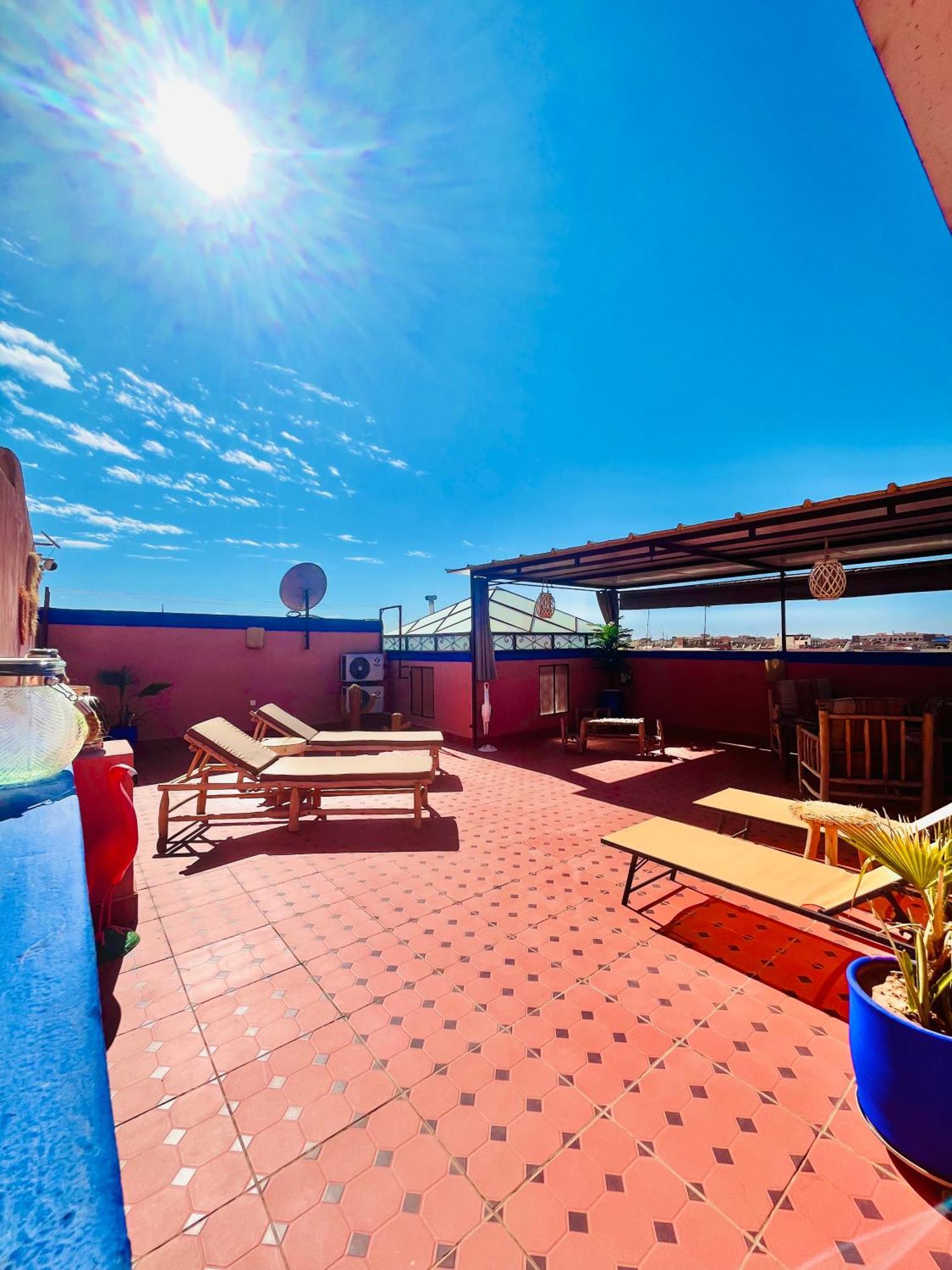 Apartment With Ac, Patio And Rooftop Appartement Climatise Avec Patio Et Toit Terrasse Marrakesch