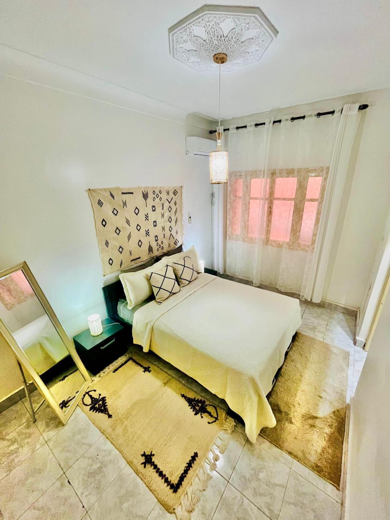 Apartamento With Ac, Patio And Rooftop Climatise Avec Patio Et Toit Terrasse *